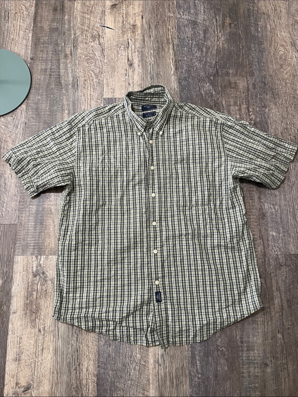 Classic Short-Sleeve Button-Down Plaid Shirt in Olive/Blue